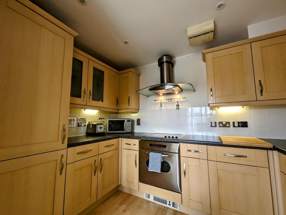 Quayside Apartment With Riverside Views & Parking Newcastle-upon-Tyne Exteriör bild